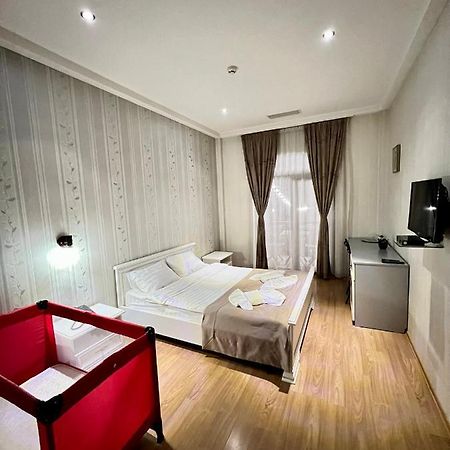 Granada Hotel And Restaurant تبليسي المظهر الخارجي الصورة