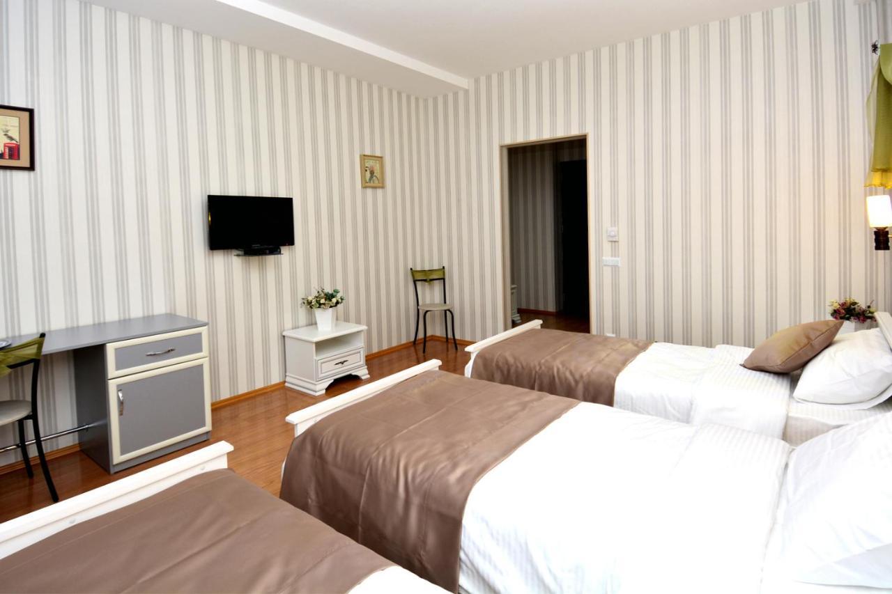 Granada Hotel And Restaurant تبليسي المظهر الخارجي الصورة