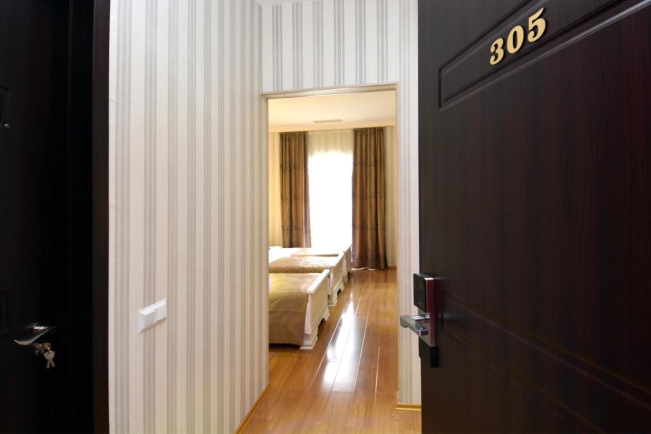 Granada Hotel And Restaurant تبليسي المظهر الخارجي الصورة